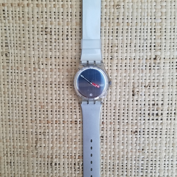 New Women's "Silver Swatch Watch" - Picture 4 of 7
